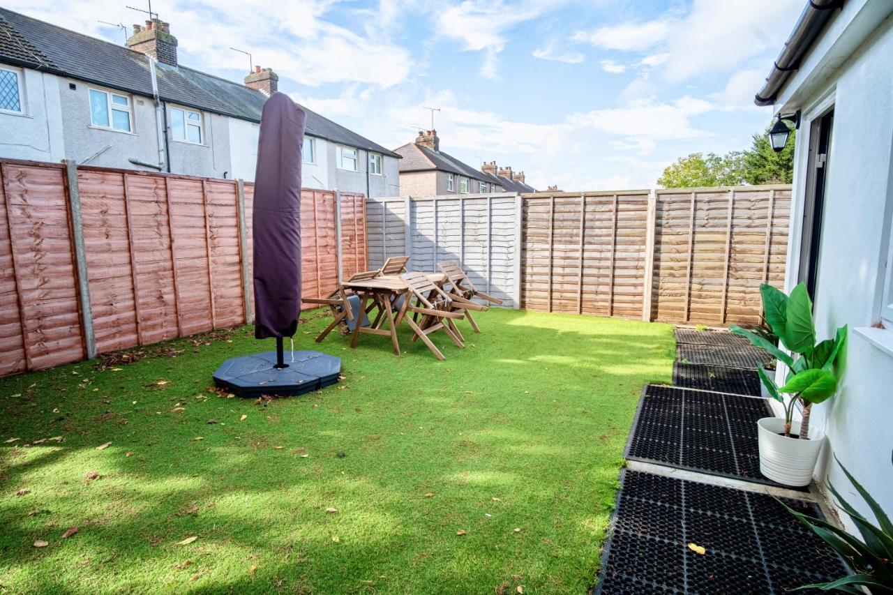 Little Garden View * St Albans